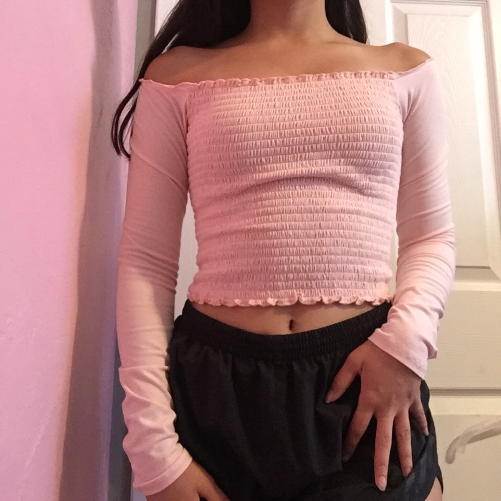 Hollister | pink smoked off the shoulder top NWOT!
